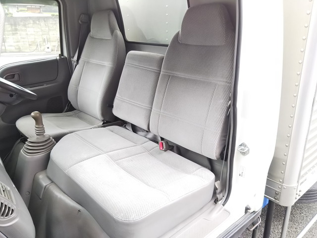 マツダタイタンアルミバン小型（2t・3t）[写真32]