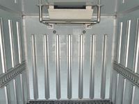 いすゞエルフ冷凍車（冷蔵車）小型（2t・3t）[写真12]