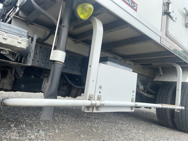 いすゞエルフ冷凍車（冷蔵車）小型（2t・3t）[写真18]