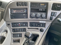 UDトラックスクオンアルミバン大型（10t）[写真36]