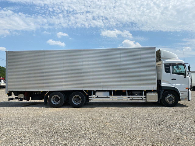 UDトラックスクオンアルミバン大型（10t）[写真06]