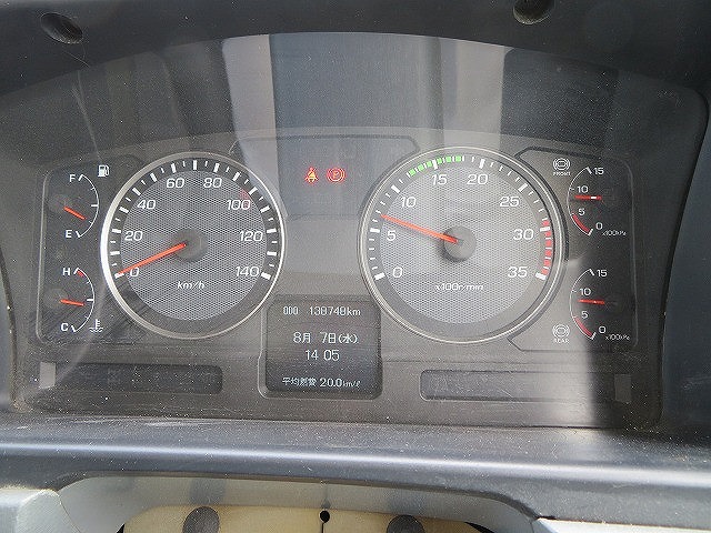 三菱ふそうファイターカーテン車中型（4t）[写真11]