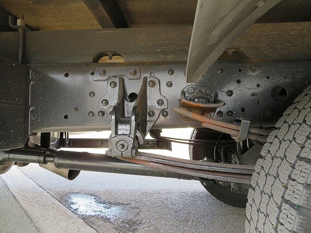 三菱ふそうファイターカーテン車中型（4t）[写真38]