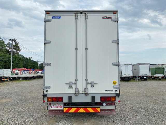UDトラックスクオンアルミウイング大型（10t）[写真10]