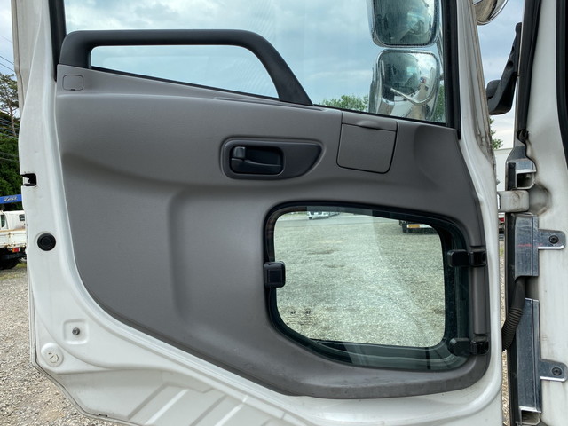 UDトラックスクオンアルミウイング大型（10t）[写真28]