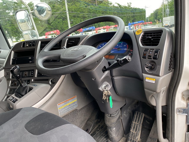 UDトラックスクオンアルミウイング大型（10t）[写真31]