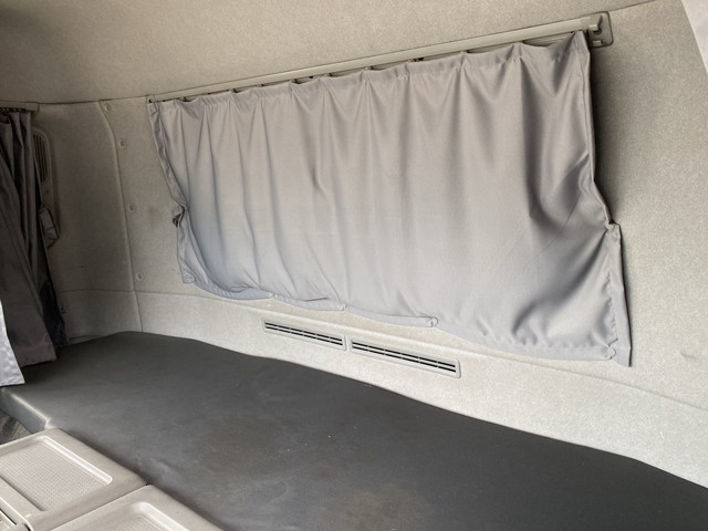 UDトラックスクオンアルミウイング大型（10t）[写真34]