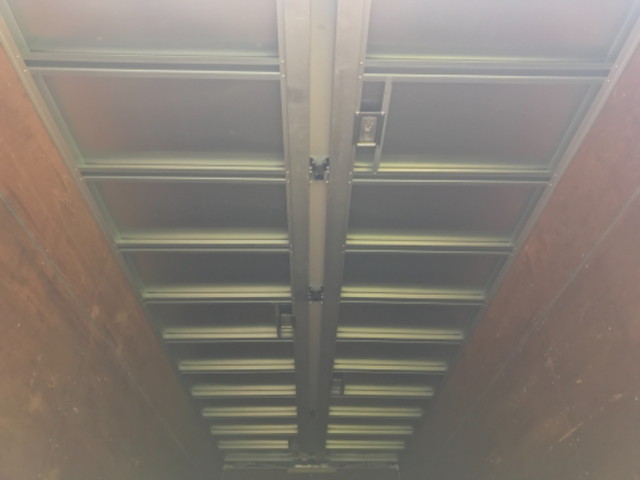 いすゞフォワードアルミウイング中型（4t）[写真09]