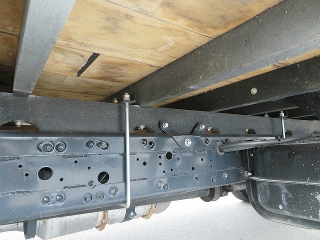 三菱ふそうファイタークレーン4段中型（4t）[写真35]