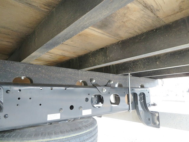 三菱ふそうファイタークレーン4段中型（4t）[写真37]