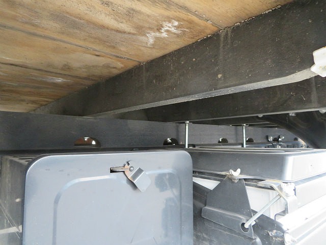 三菱ふそうファイタークレーン4段中型（4t）[写真38]