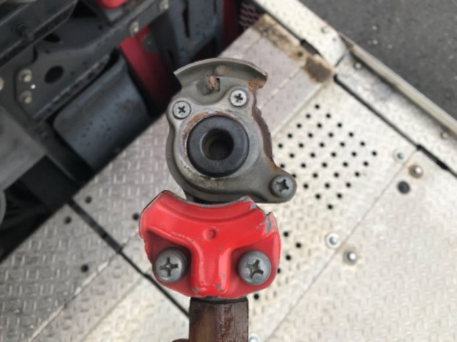 日野プロフィアトレーラーヘッド（トラクターヘッド）大型（10t）[写真14]