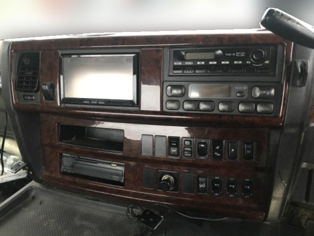 日野プロフィアトレーラーヘッド（トラクターヘッド）大型（10t）[写真28]