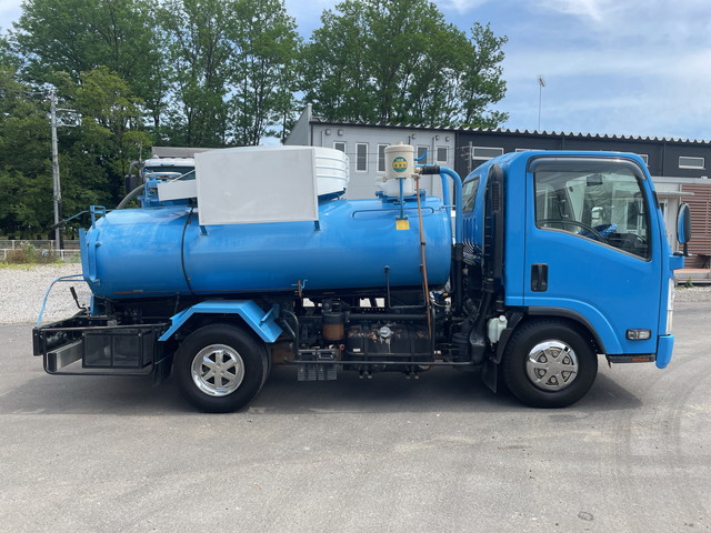 いすゞエルフバキュームカー小型（2t・3t）[写真06]