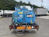 いすゞエルフバキュームカー小型（2t・3t）[写真09]