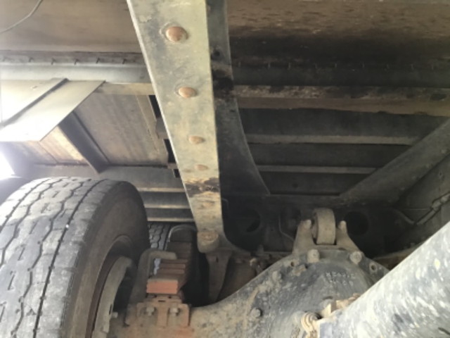 いすゞギガセルフローダー大型（10t）[写真17]