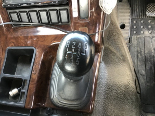 いすゞギガセルフローダー大型（10t）[写真28]