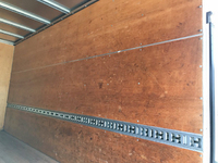 三菱ふそうキャンターアルミバン小型（2t・3t）[写真14]