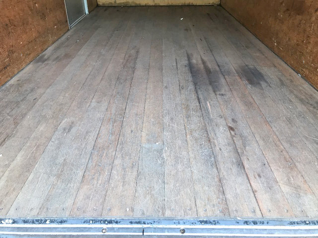 三菱ふそうキャンターアルミバン小型（2t・3t）[写真15]