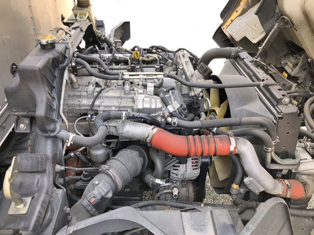 三菱ふそうキャンターアルミバン小型（2t・3t）[写真28]