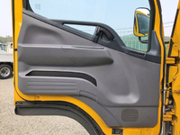 三菱ふそうキャンターアルミバン小型（2t・3t）[写真30]