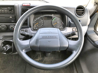 三菱ふそうキャンターアルミバン小型（2t・3t）[写真37]