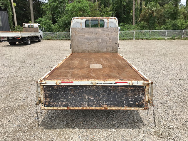 三菱ふそうキャンター平ボディ小型（2t・3t）[写真10]