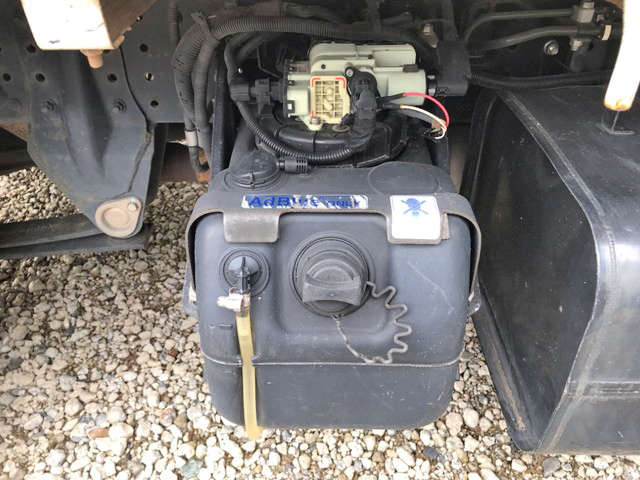 三菱ふそうキャンター平ボディ小型（2t・3t）[写真16]