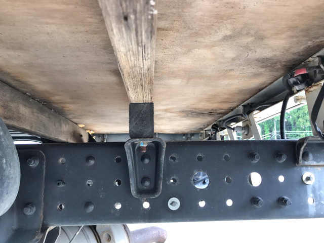 三菱ふそうキャンター平ボディ小型（2t・3t）[写真19]