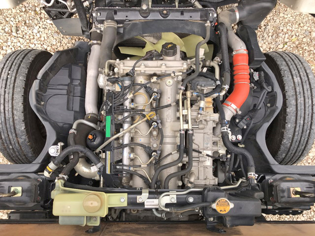 三菱ふそうキャンター平ボディ小型（2t・3t）[写真24]