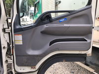 三菱ふそうキャンター平ボディ小型（2t・3t）[写真27]