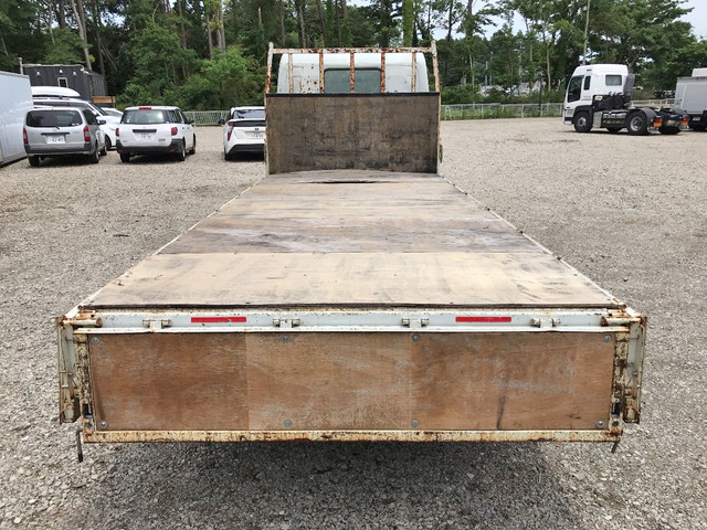 三菱ふそうキャンター平ボディ小型（2t・3t）[写真10]