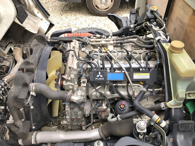 三菱ふそうキャンター平ボディ小型（2t・3t）[写真24]