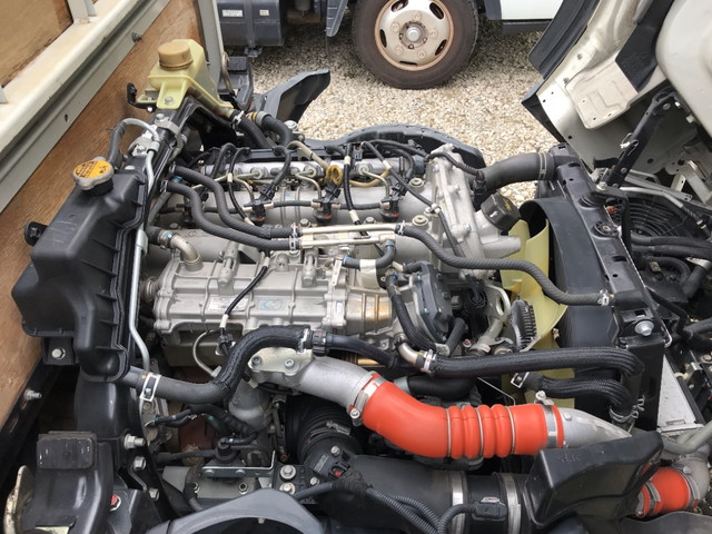 三菱ふそうキャンター平ボディ小型（2t・3t）[写真23]