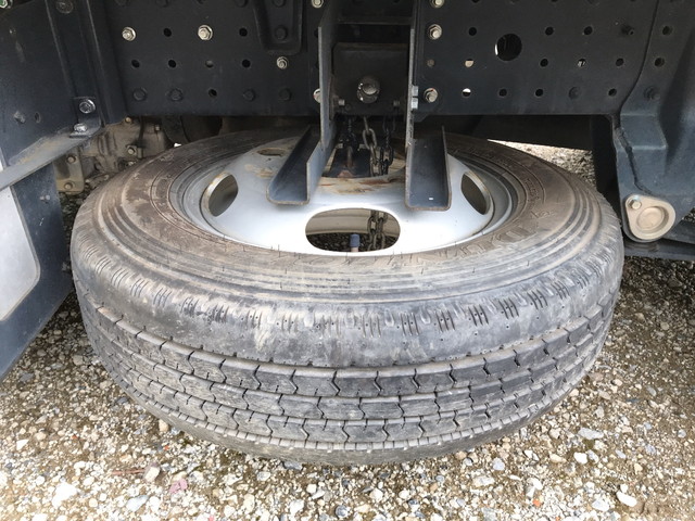 三菱ふそうキャンター平ボディ小型（2t・3t）[写真19]