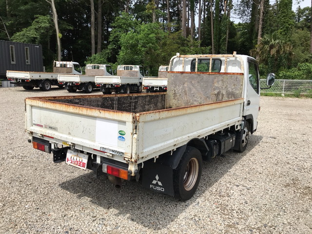 三菱ふそうキャンター平ボディ小型（2t・3t）[写真02]