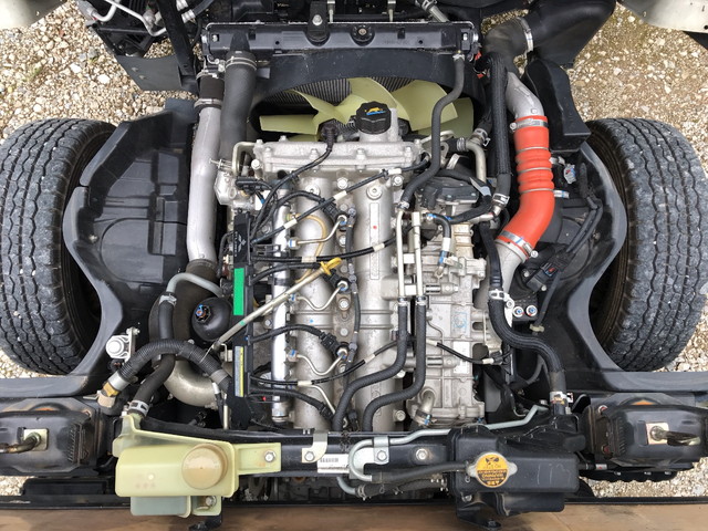 三菱ふそうキャンター平ボディ小型（2t・3t）[写真22]