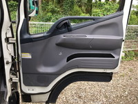 三菱ふそうキャンター平ボディ小型（2t・3t）[写真27]