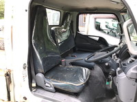 三菱ふそうキャンター平ボディ小型（2t・3t）[写真28]