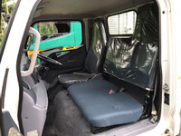 三菱ふそうキャンター平ボディ小型（2t・3t）[写真30]