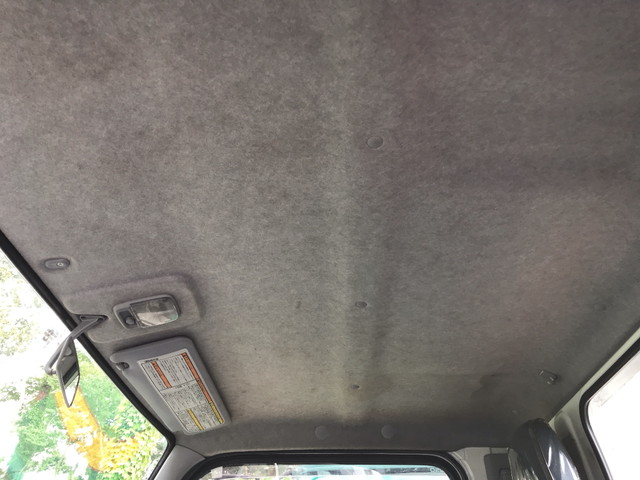 三菱ふそうキャンター平ボディ小型（2t・3t）[写真32]