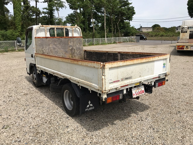 三菱ふそうキャンター平ボディ小型（2t・3t）[写真04]