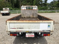 三菱ふそうキャンター平ボディ小型（2t・3t）[写真09]