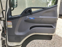 三菱ふそうキャンター平ボディ小型（2t・3t）[写真27]