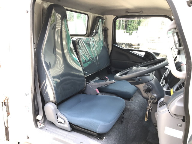 三菱ふそうキャンター平ボディ小型（2t・3t）[写真28]