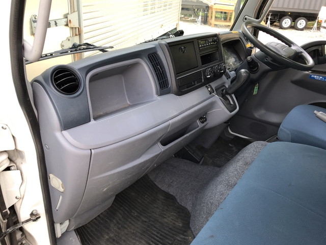 三菱ふそうキャンター平ボディ小型（2t・3t）[写真31]