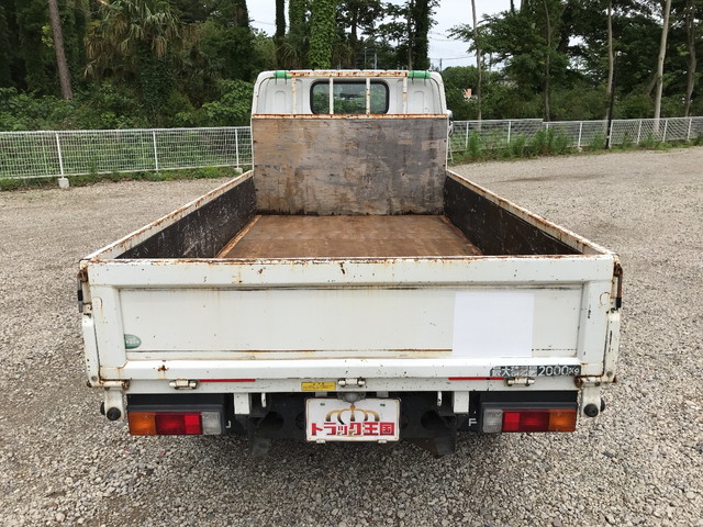 三菱ふそうキャンター平ボディ小型（2t・3t）[写真09]