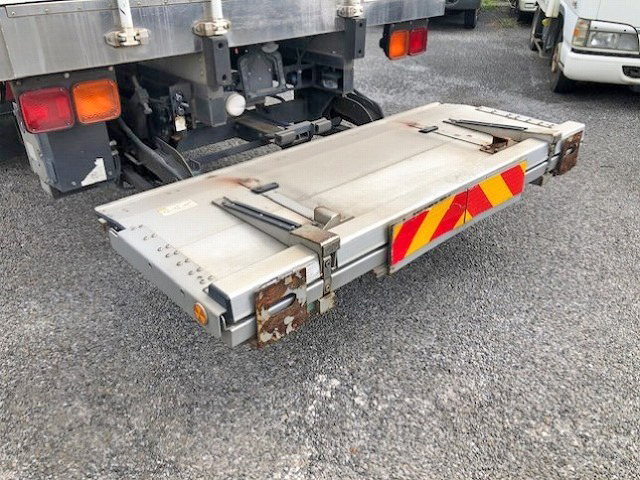 三菱ふそうファイター冷凍車（冷蔵車）中型（4t）[写真15]