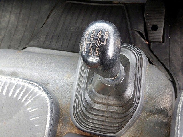 いすゞフォワードダンプ中型（4t）[写真18]