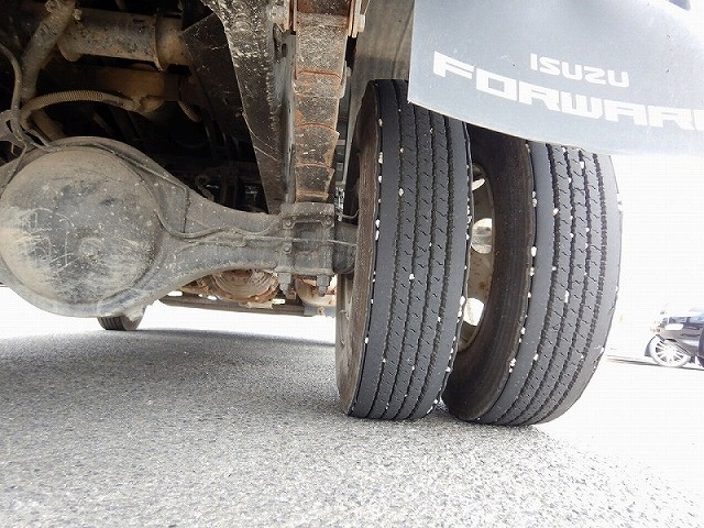 いすゞフォワードダンプ中型（4t）[写真38]